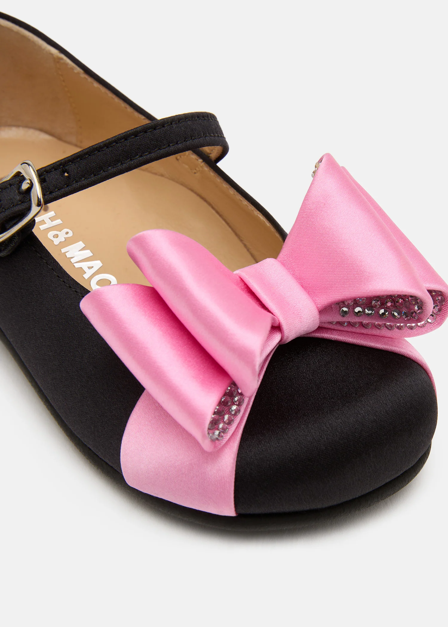 Le Cadeau Black and Pink Satin Mini Ballerina - Image 5